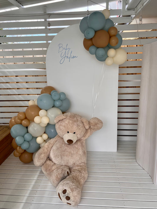 Bear Backdrop and Garland