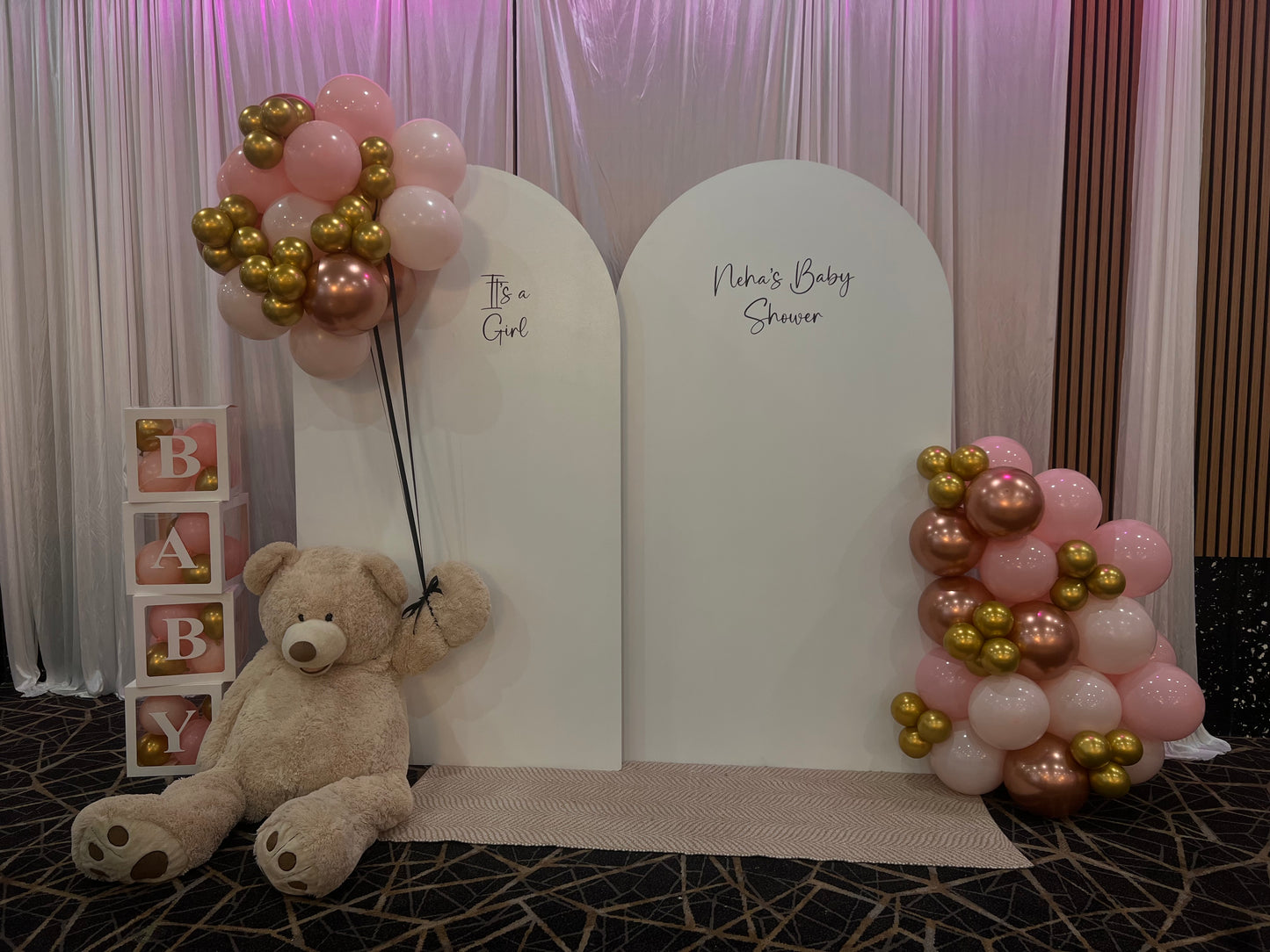 Bear Backdrop and Garland