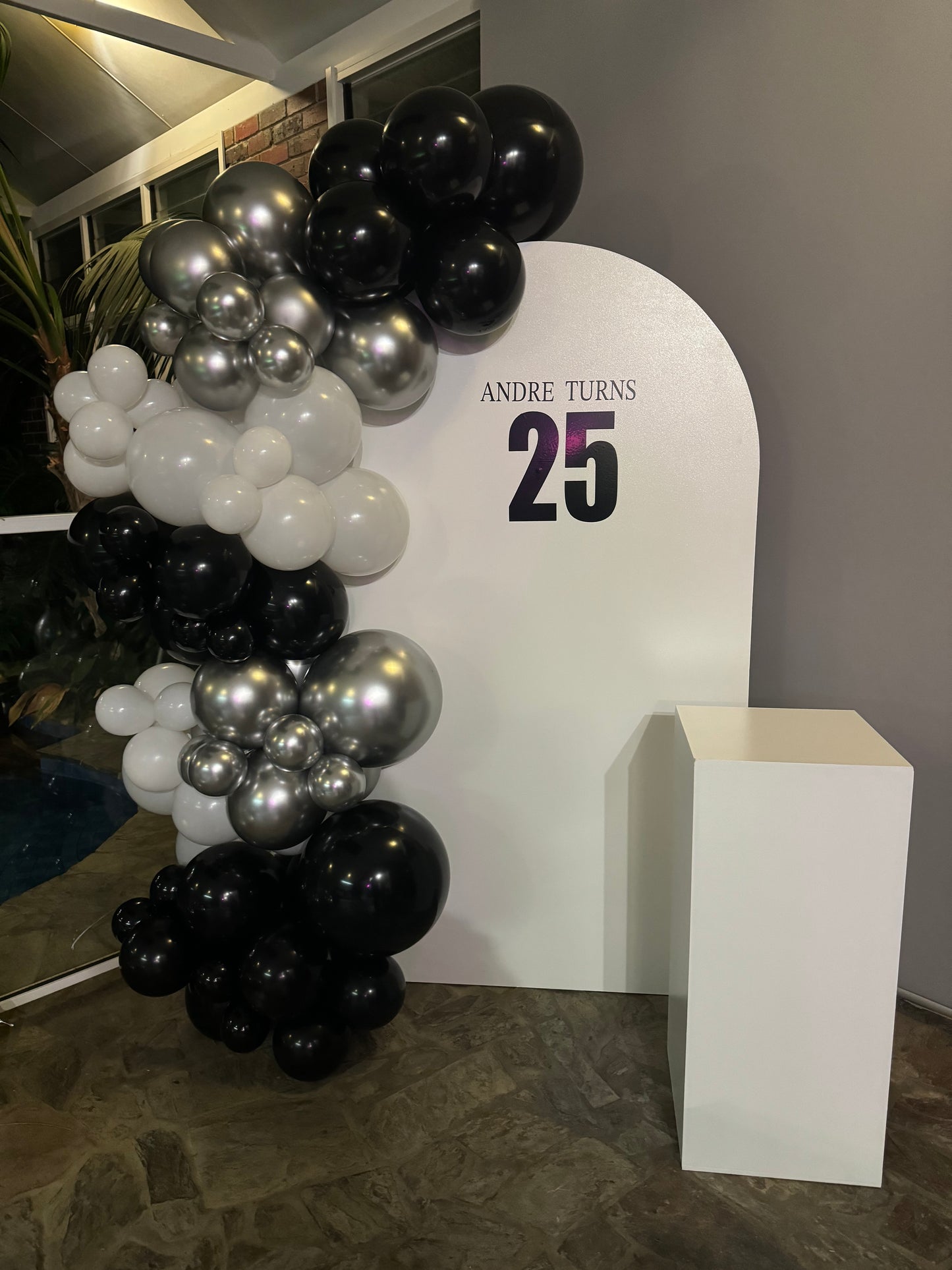 Backdrop + Cake Plinth