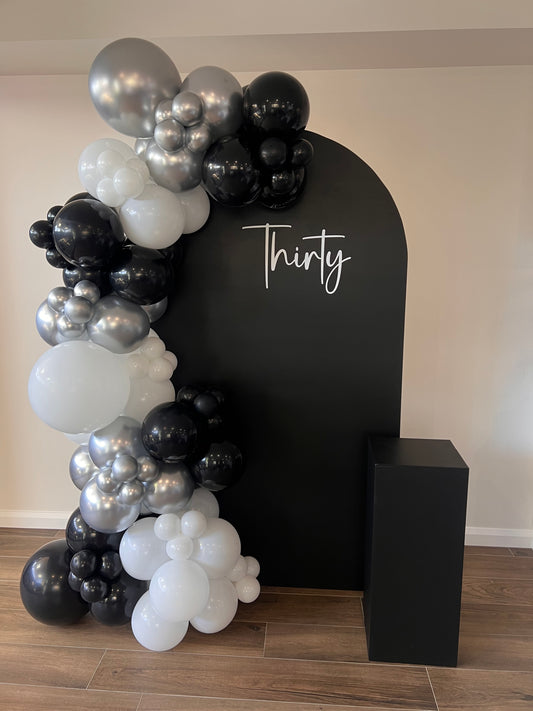 Black backdrop + Black Plinth
